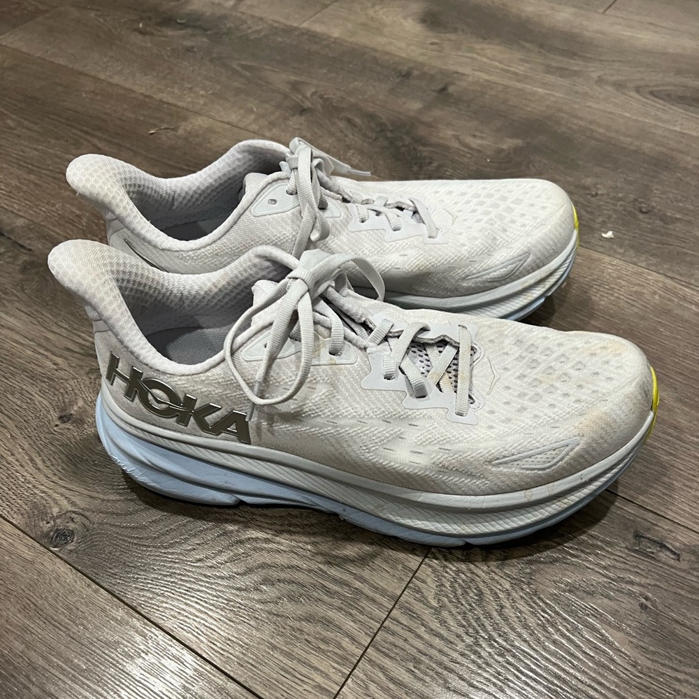 Hoka Clifton 9s